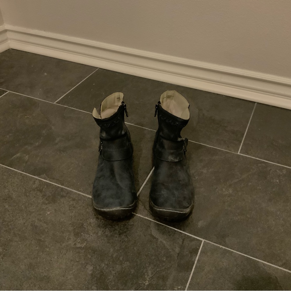 JBU Black Ankle Boots - Picture 3 of 6